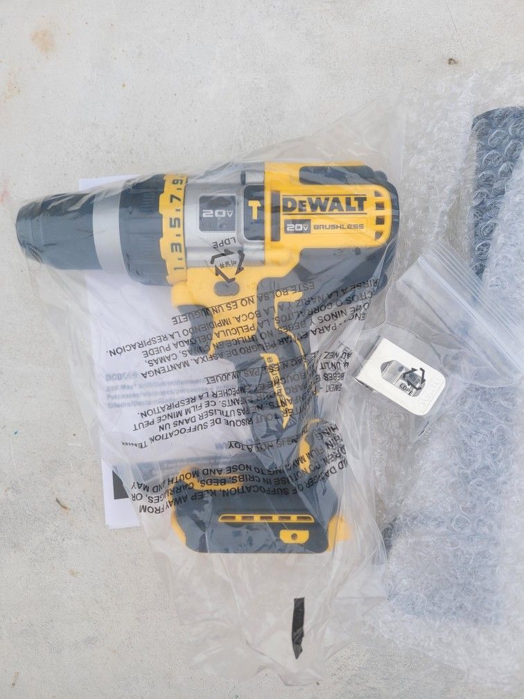Dewalt 20V Flexvolt 1/2" Hammer Drill Tool Only!!!