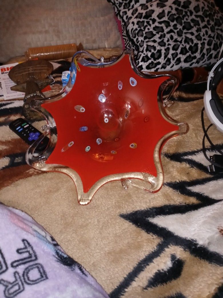 Red Glass Decrative Bowl