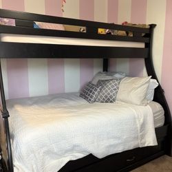 Bunkbed Bed room set, desk and dresser