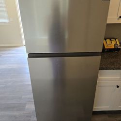 HiSense Refrigerator with Top Freezer Stainless Compact 16 Cubic Ft 