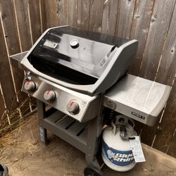 3 Burner Weber BBQ 