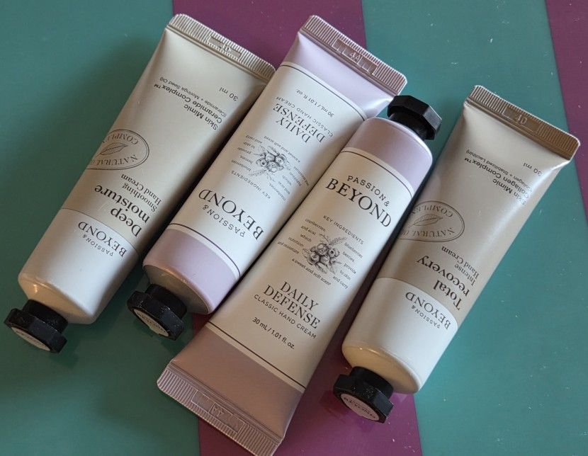 GIFTABLES Stocking Stuffers Makeup Decor BEAUTY 