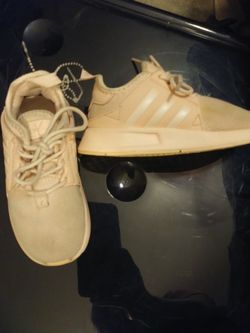 Pink toddler Adidas tennis shoes. Size 9