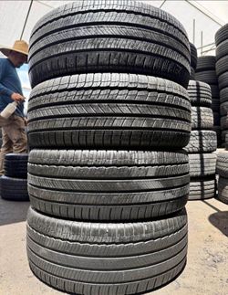 235/45/18 Michelin Vendo un set de llantas  con 80% Vida en excelente condiciones de Vida las 4 🫡🤑
 Selling a set of 4 tires with 80% tread life rem