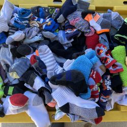 Lots Of Kids Socks Size NB - 4T