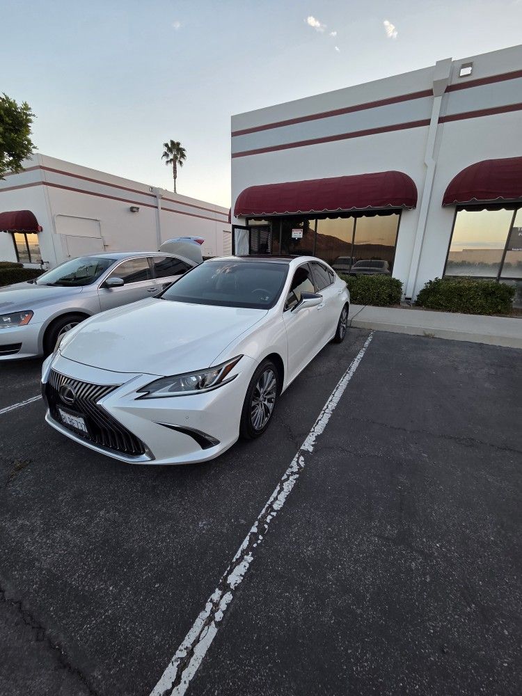 2019 Lexus ES 350