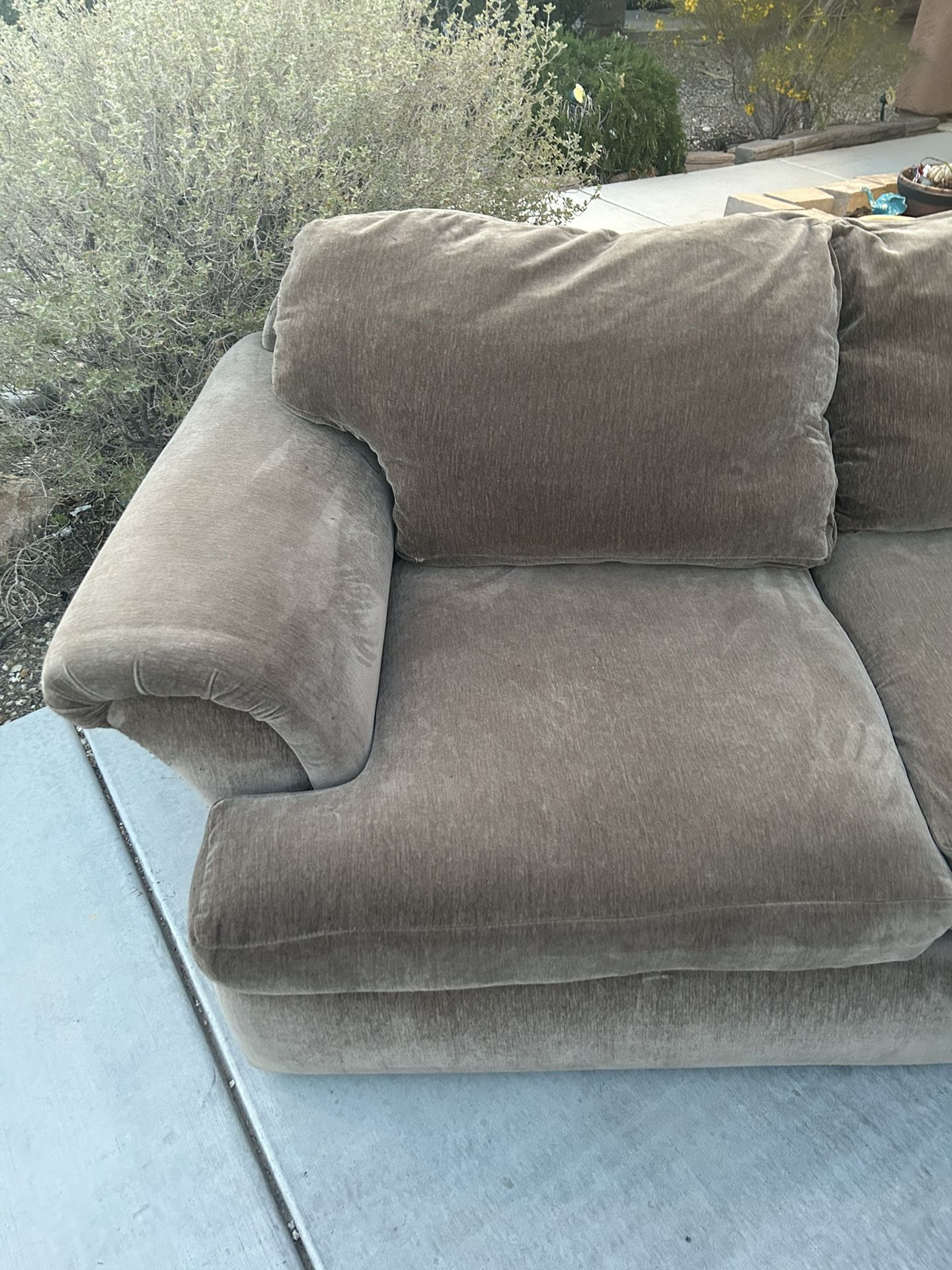 Ashley Furniture Cambri 2-Piece Sectional with Chaise for Sale in Las  Vegas, NV - OfferUp