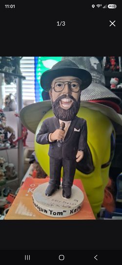 Shotgun, Kelly bobblehead.