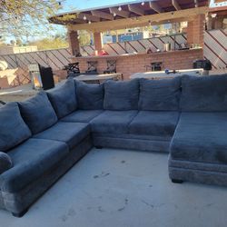Beautiful U Shape Sectional 