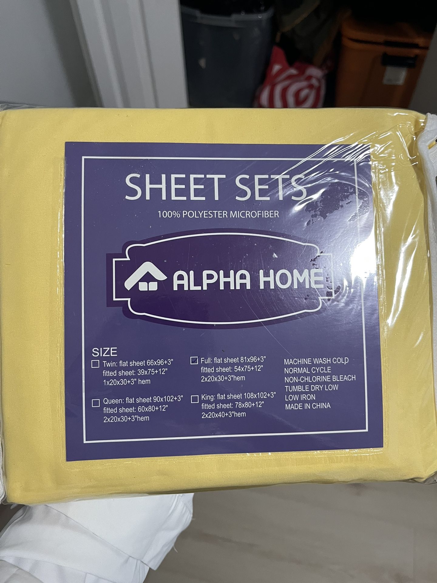 new HOME 4-Piece Bed Sheet Set