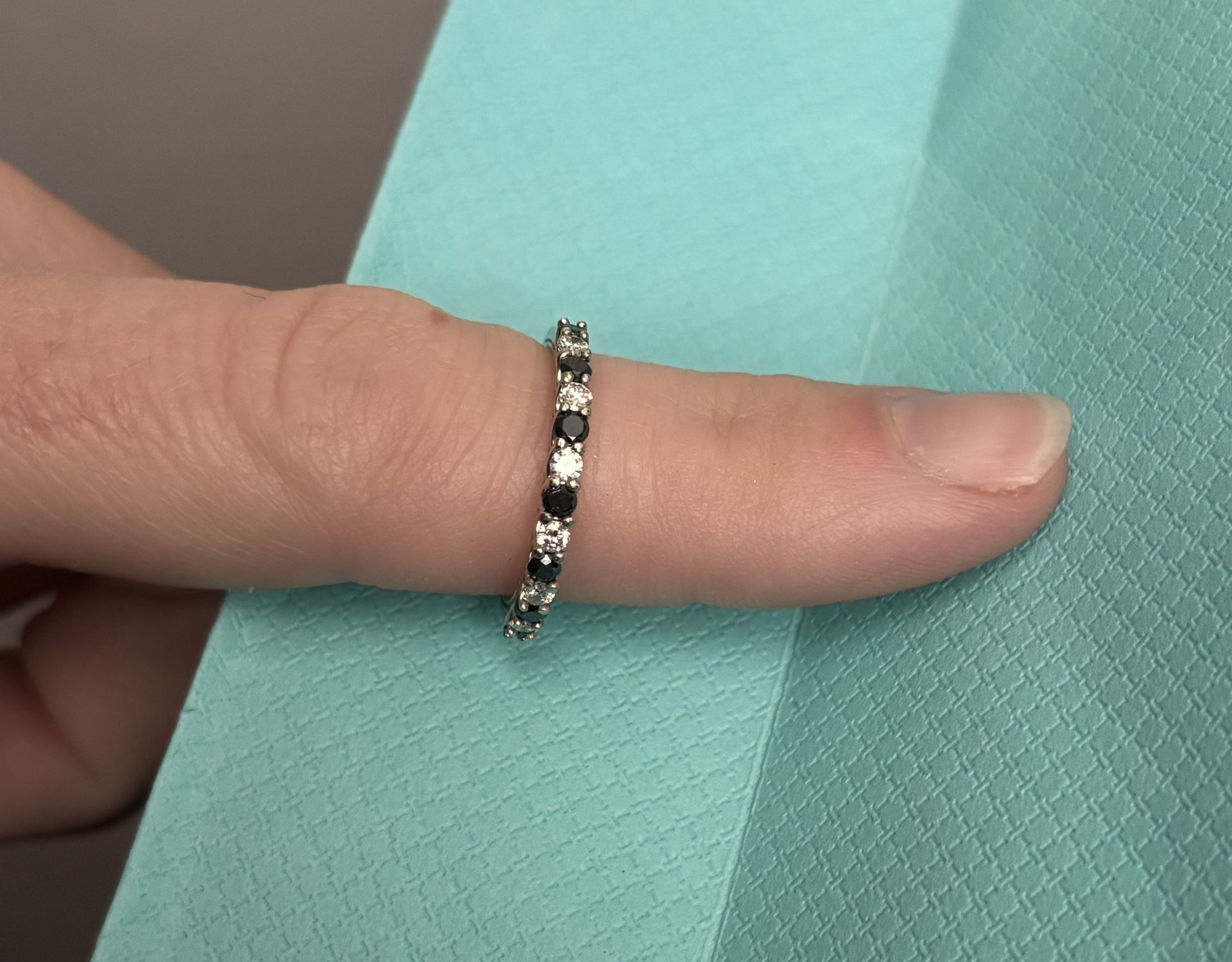 14KW 1/2CTW black and white diamond. WG 14k. size 5.5