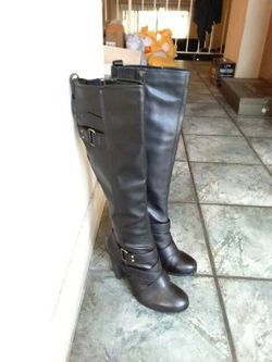 DKNY leather boots size 7.5
