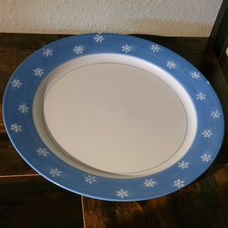 SNOWFLAKE PLATTER 13" FREE