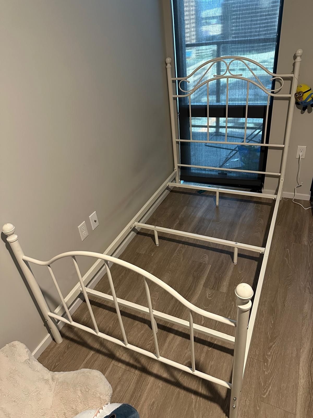 Twin Size Bed Frame With A Box Supprt And Mattress