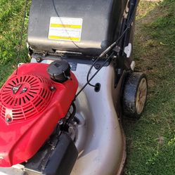 Honda Self Prepare Lawnmowers  3-1