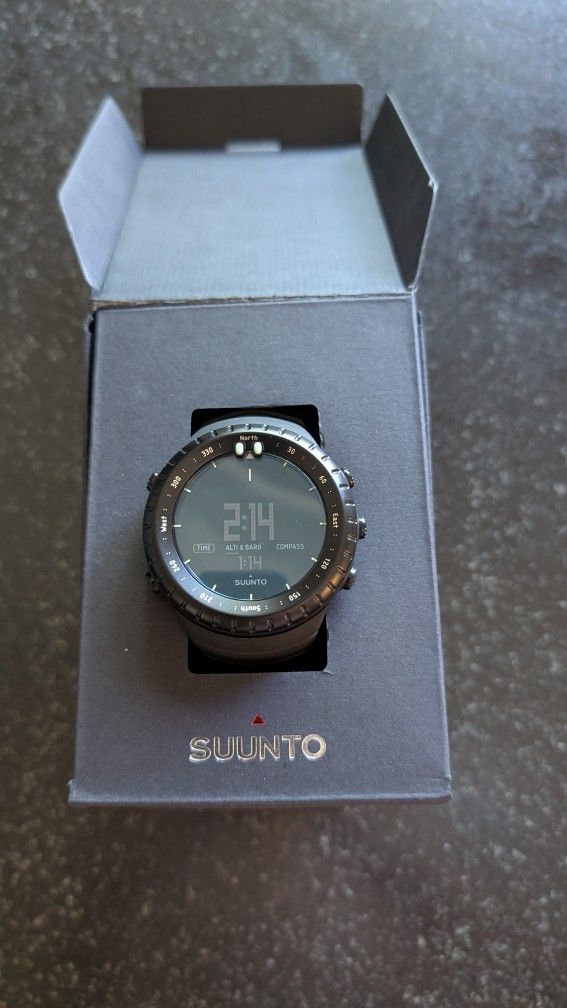 SUUNTO Sports and Hiking Watch