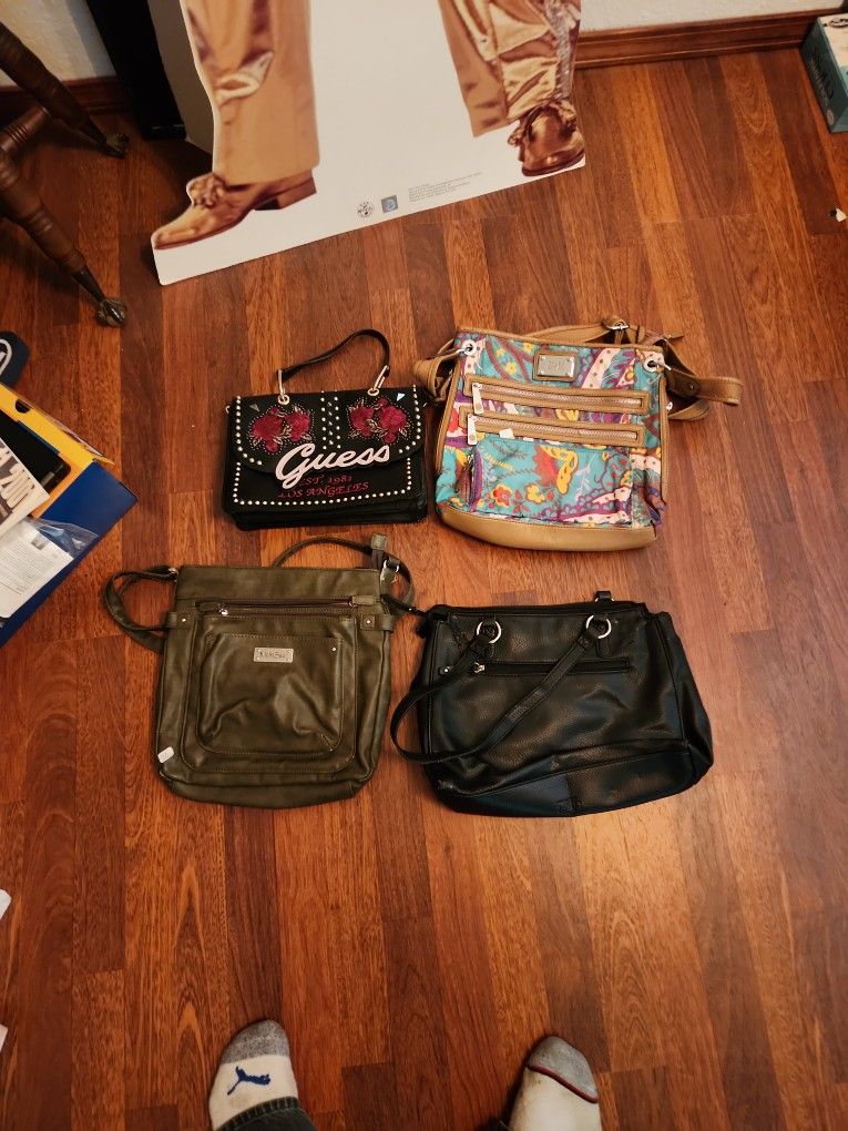 Four Purses Guess