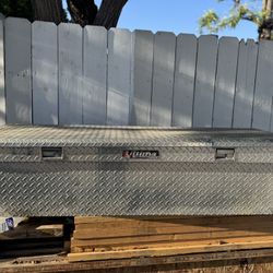 Diamond Plate Aluminum Full Size Crossbed Truck Tool Box For Chevy 