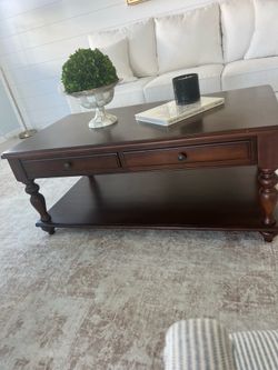 Wood coffee table 150$