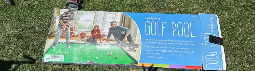 HearthSong golf Pool Indoor Outdoor Family Putting Mat Game