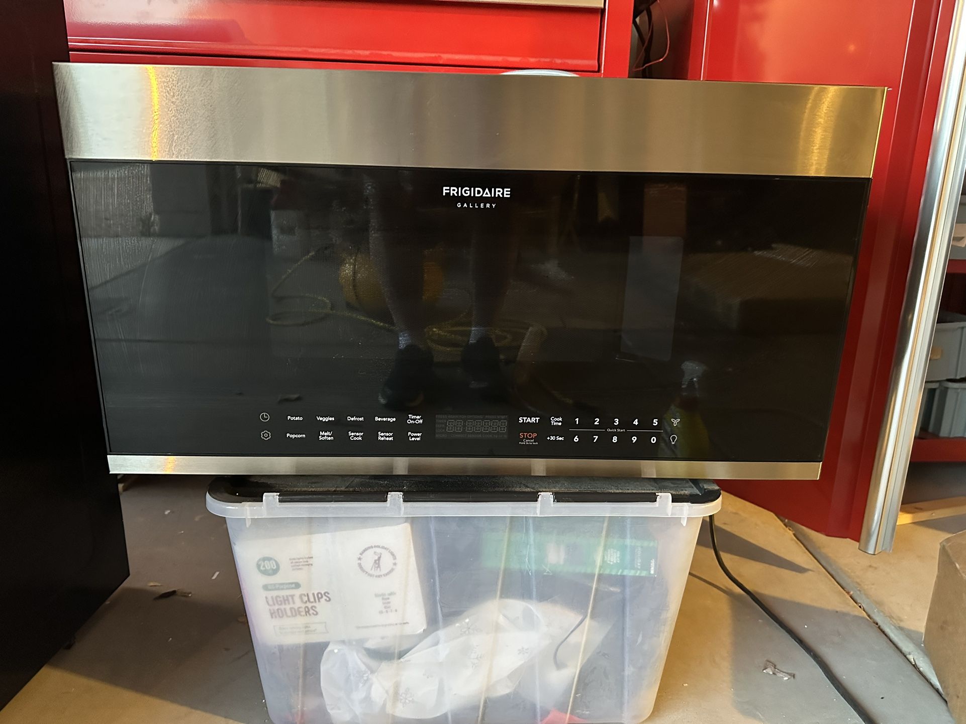 Frigidaire Gallery Over The Range Microwave 