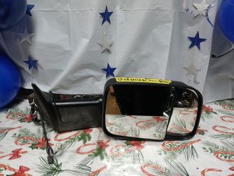 2013-18 Dodge Ram 2500 Right Mirror W/Signal Light