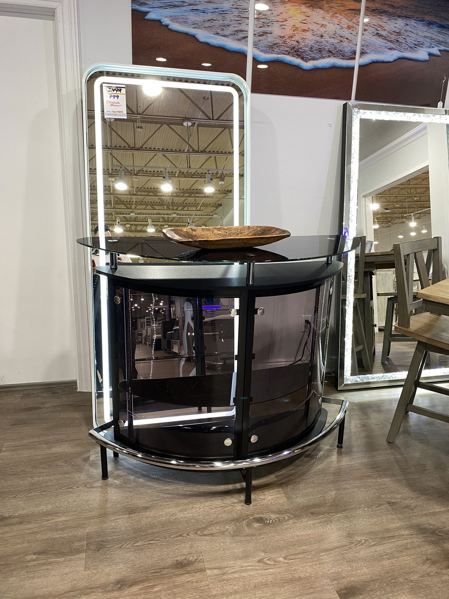 GORGEOUS BAR TABLE ON CLEARANCE OFFER ENDS SOON !!!*** 