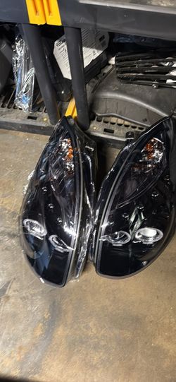 Infiniti G 35 coupe front Headlights