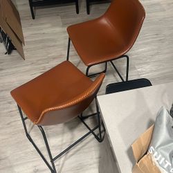 2 Bar Stools 