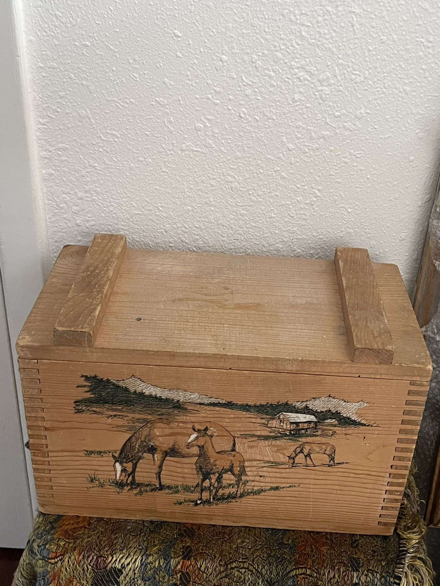 VTG The Classic Series By Evans 1996 Wooden Ammo Ammunition Box Crate Horses