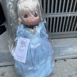 Precious Moment Cinderella 