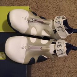 One of a kind Nikes Men's Size 14 Shoks Basketball High Tops