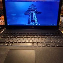 Dell Latitude 3500 Laptop