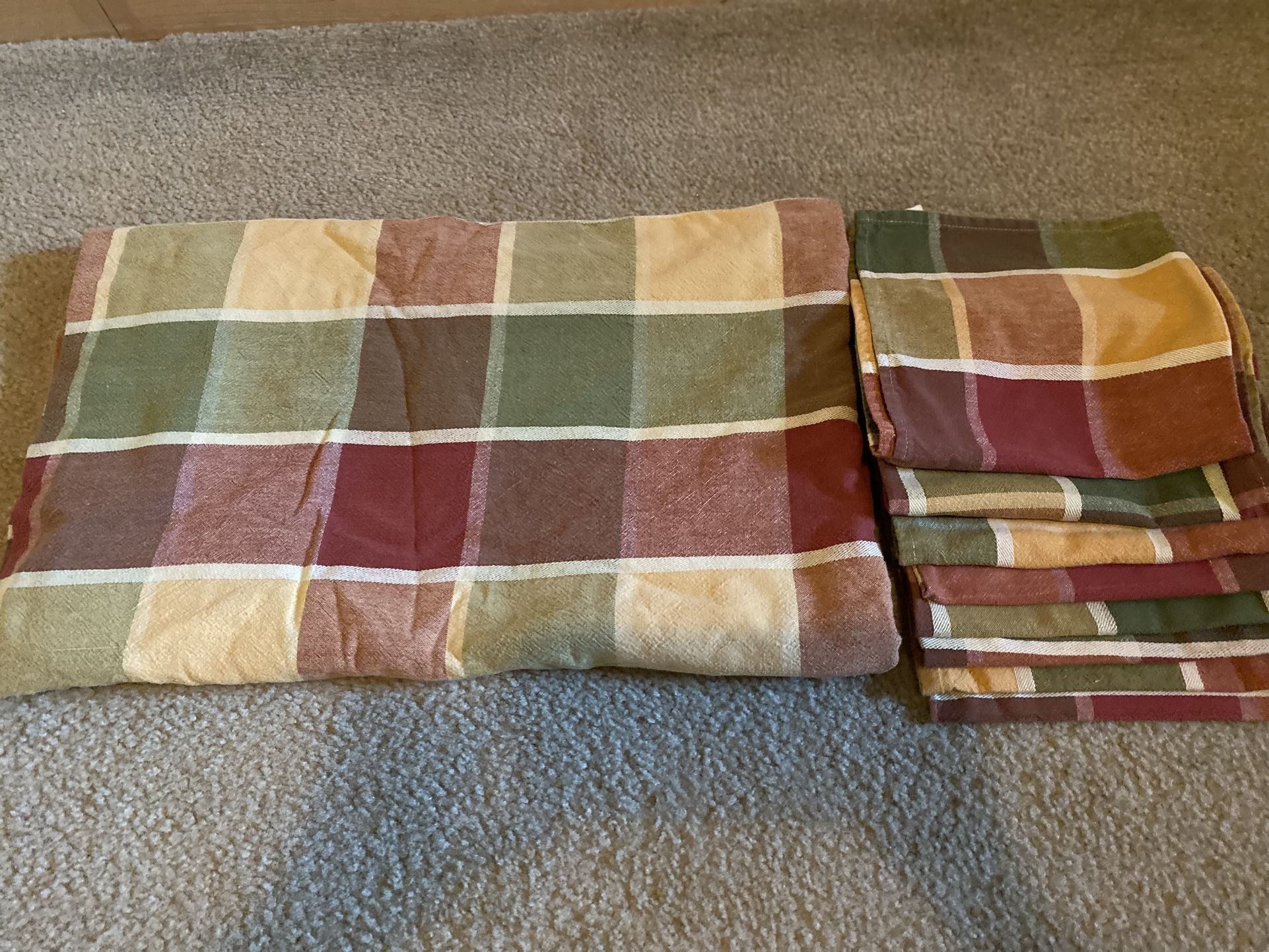 Vintage Windowpane Fabric Fall Tablecloth with 8 Napkins Thanksgiving