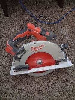 Milwaukee Brushless Cordless Circular Saw