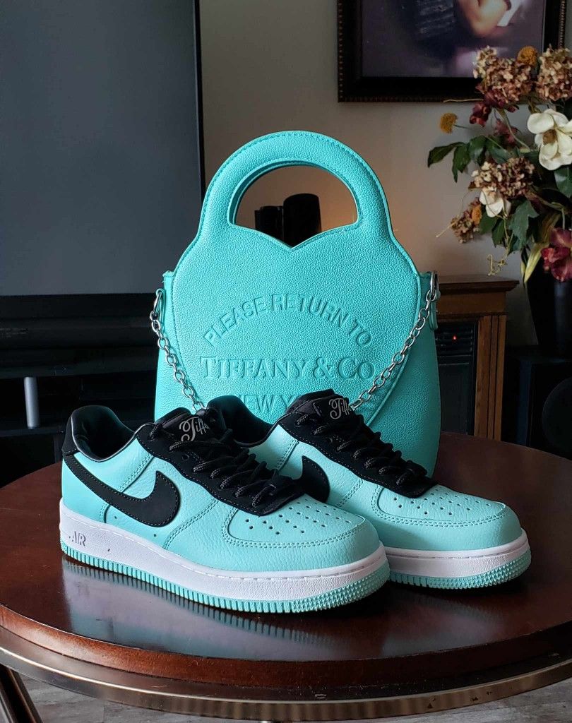 Tiffany & Company Purse & Nike Air Force 1 1837 Bleu Colab