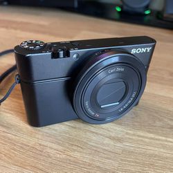 Sony DSC-RX100 Digital Camera 1.0-inch sensor with F1.8 lens Black Cyber-shot Digital Camera 