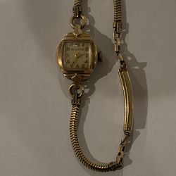 10 k Gold Bulova 