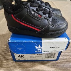 Reebok Continentals Size 4k