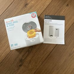 Munchkin Step Diaper Pail