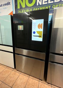 $2,450 Sale: Samsung Bespoke 29 cu. ft. 4-Door French Door Refrigerator with Family Hub in Charcoal Glass Top RF29BB8900QK