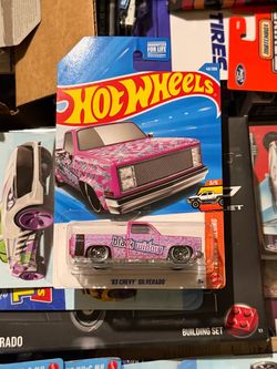 Hotwheels pink black widow