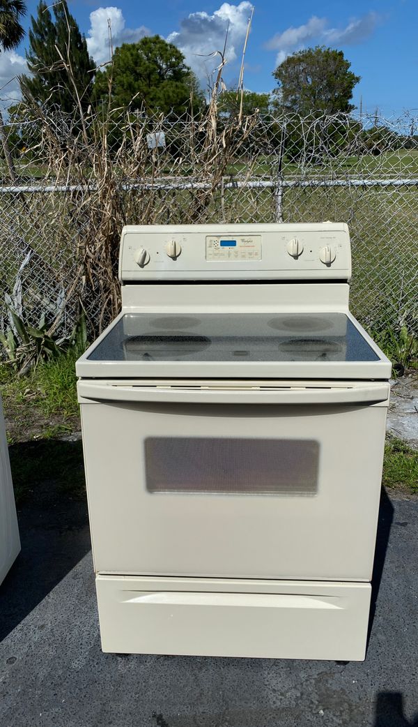 Whirlpool glass top stove for Sale in West Palm Beach, FL OfferUp