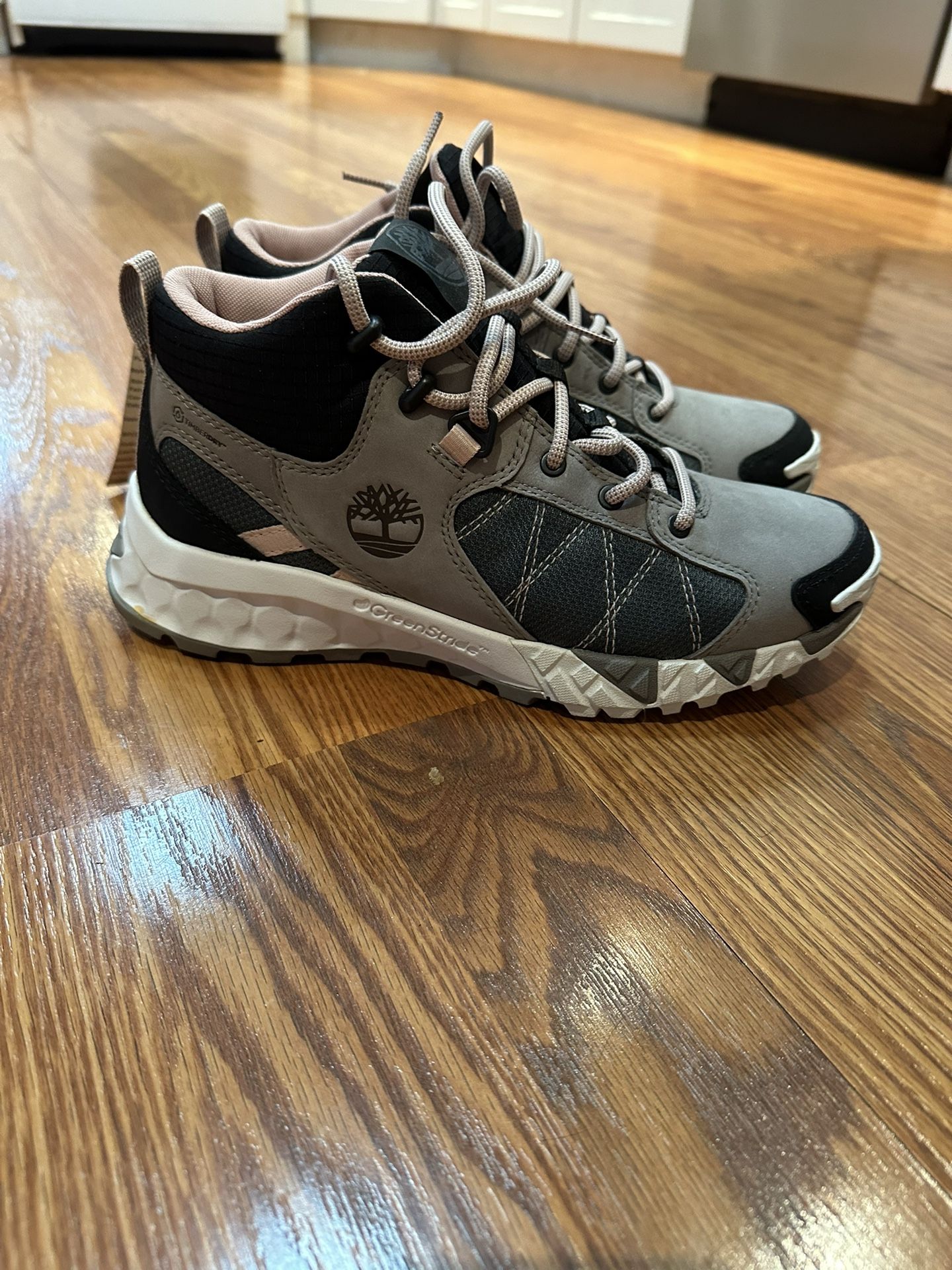 Timberland Trailquest Mid WP Hiking Shoes
