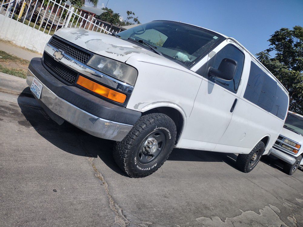 Chevy Express 3500
