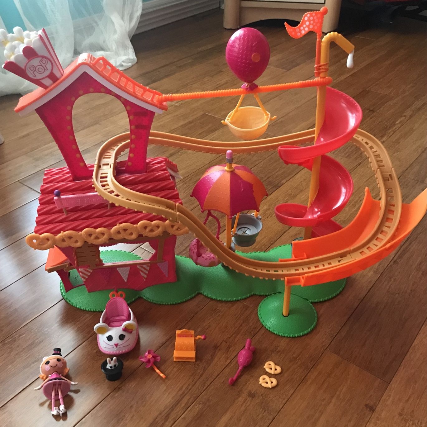 Lalaloopsy Silly Fun House Playset #dollhouse #toy #kids #lalaloopsy #play #game