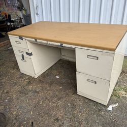 Metal, Very Sturdy Desk