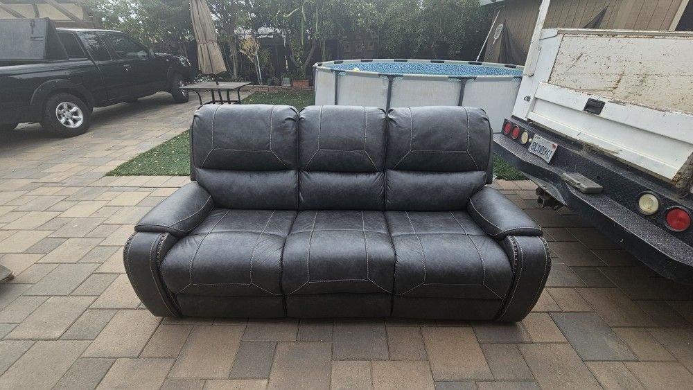 Couches (2 Pc)
