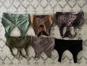 Fabletics sports bras