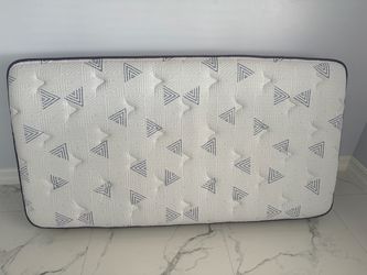 Twin mattress